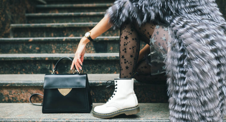 کیف‌های دستی زنانه شیک و زیبا – تا ۵۰٪ تخفیف!